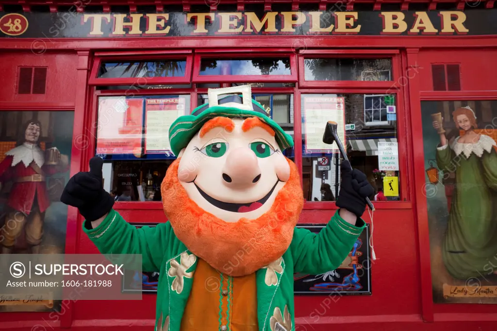 Republic of Ireland,Dublin,Temple Bar,Leprechaun Character in front of Temple Bar Pub