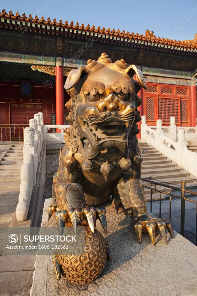 China,Beijing,Palace Museum or Forbidden City,Bronze Lion Statue