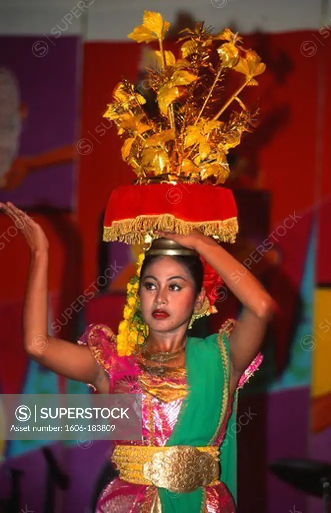 Malaysia, traditional dancer,