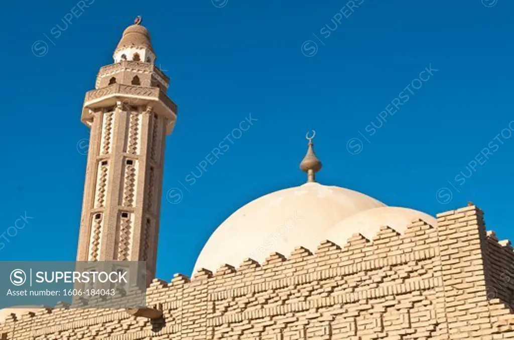 North Africa, Tunisia, Tozeur province, Mountain oasis, Nefta, Sidi Mustafa Mosquee, the minaret