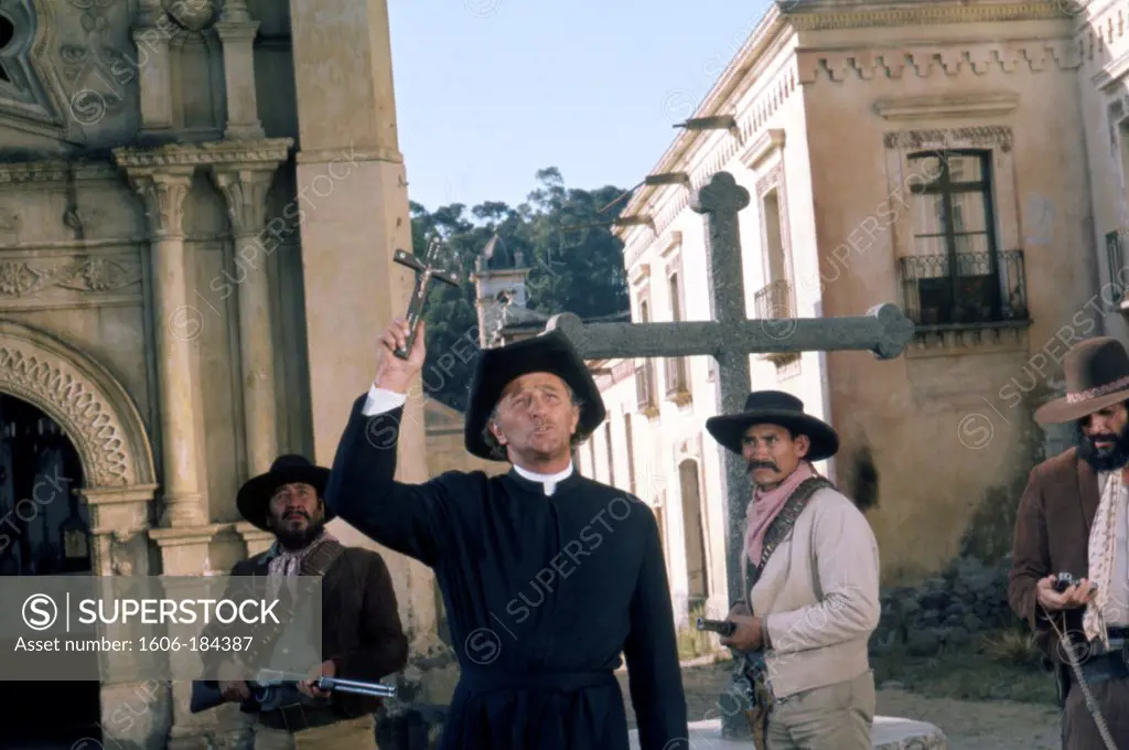 Robert Mitchum , The Wrath of God , 1972 directed by Ralph Nelson (Metro-Goldwyn-Mayer Pictures)
