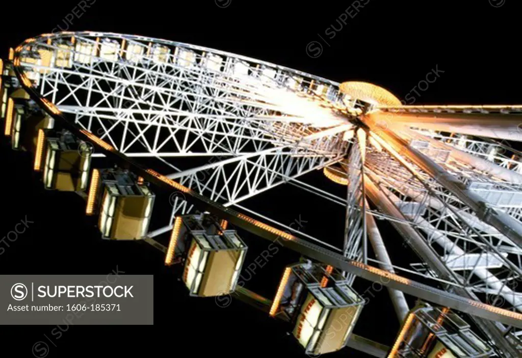 France, Ile-de-France, Paris, La Grande Roue, Ferris wheel in a city