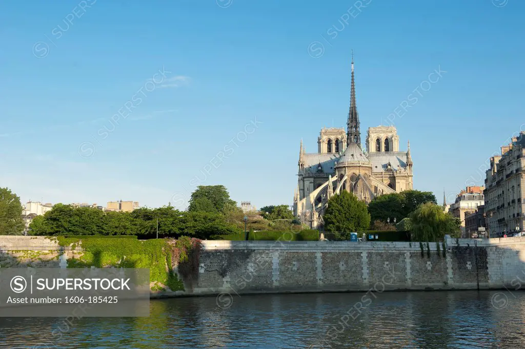 Paris 4 ème district - Island of the City - The cathedral Notre-Dame