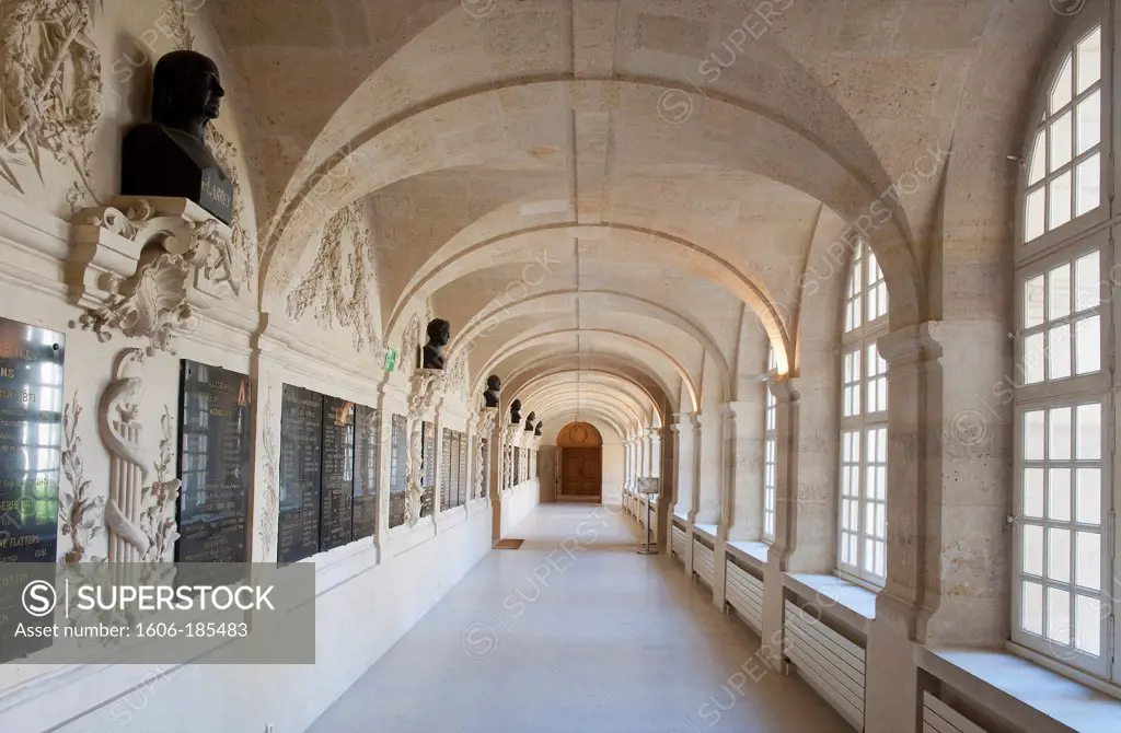 Paris 5 ème district - Val de Grace - Gallery of the cloister