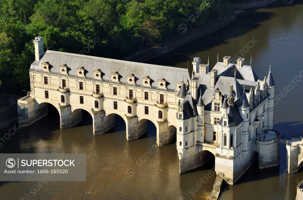 France, Centre, Indre et Loire, Chenonceaux, palace of  Chenonceau with renaissance style on Cher river, aerial view