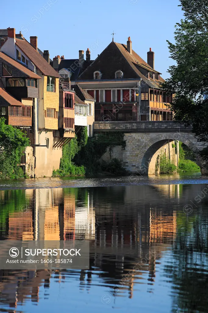 France, Indre (36), Argenton-sur-Creuse, known as the Venice of the Berry, the city is situated on the banks of the Creuse, aves its picturesque houses,