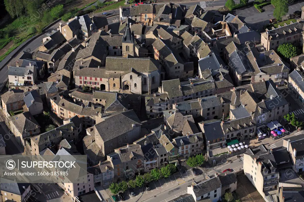 France, Aveyron (12), Salles-Curan, Rouergue village located on the plateau near Lake Lévezou Pareloup (aerial photo),