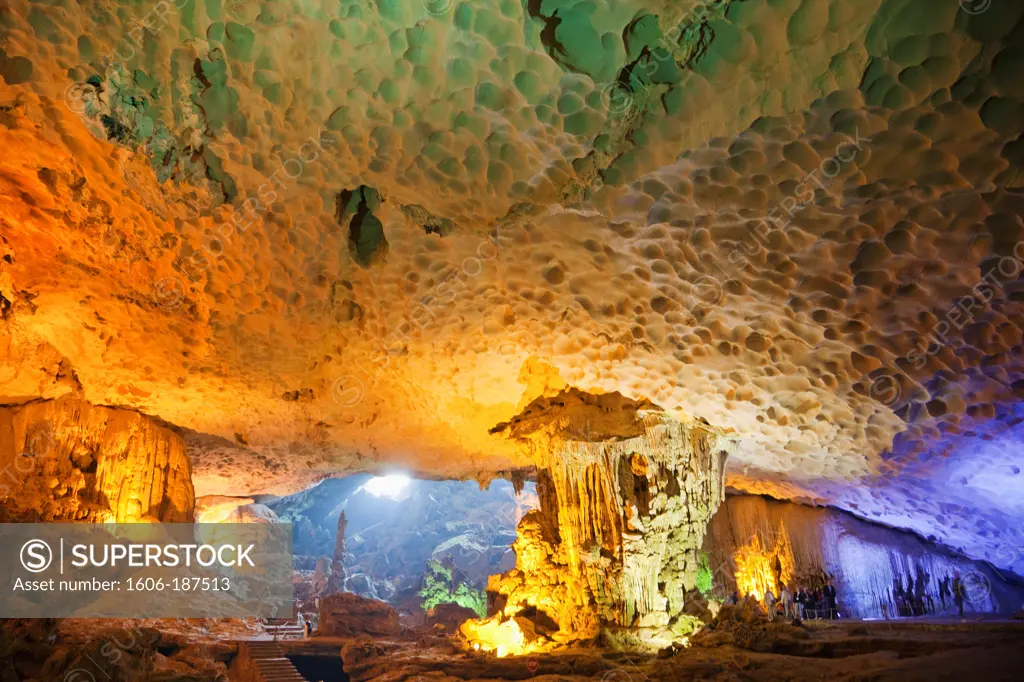 Vietnam,Halong Bay,Sung Sot Cave aka Surprise Cave