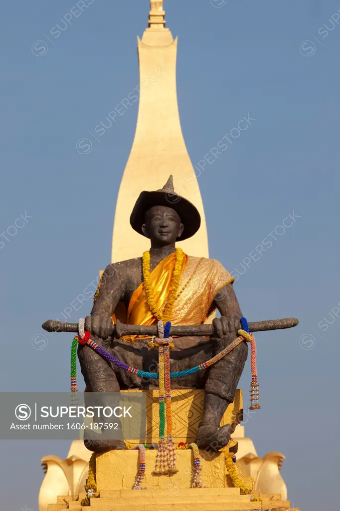 Laos,Vientiane,Pha That Luang,Statue of King Settathirath