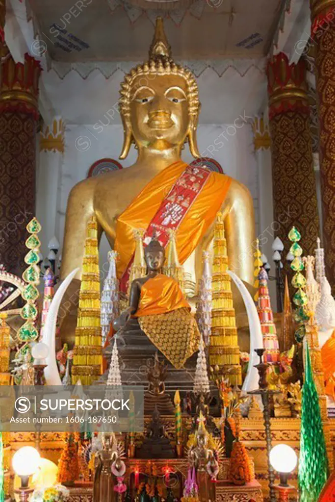 Laos,Vientiane,Wat Inpeng,Buddha Statue in the Main Worshipping Hall