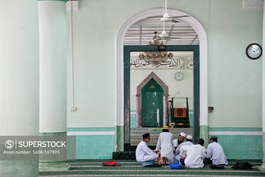 Singapore,Jamae (Chulia) Mosque,Children Studying the Koran