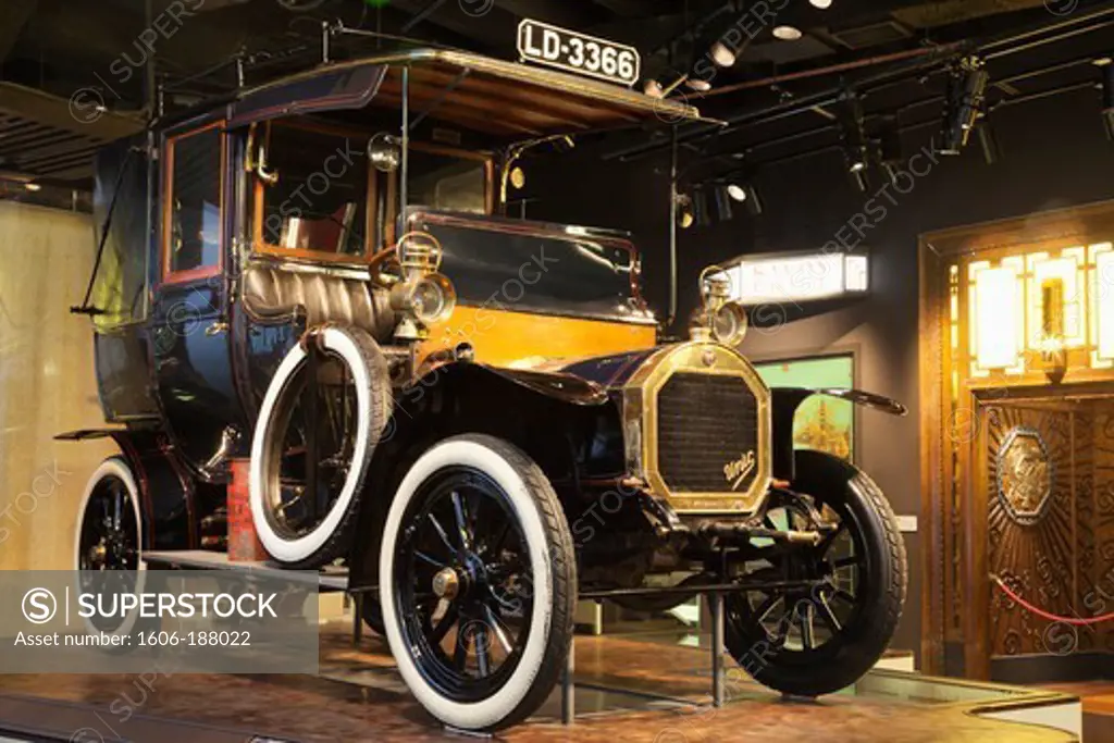 England,London,The City,Museum of London,London Taxi dated 1908