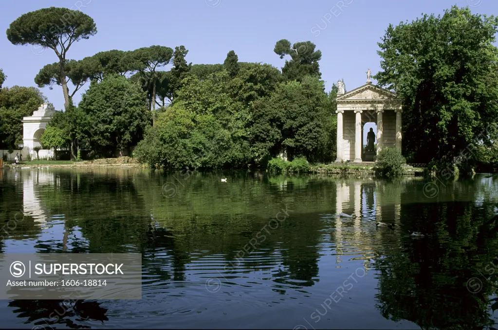 Italia, Roma, Borghese villa, Esculape temple on as island, lake