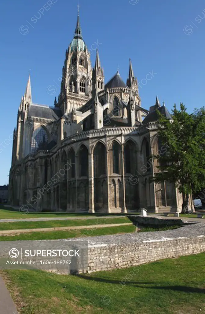 France, Normandy,  Basse-Normandie, Calvados, Bayeux, Niotre Dame cathedral
