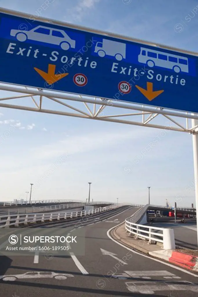 France, Calais, Dual Language Road Sign at Calais Port