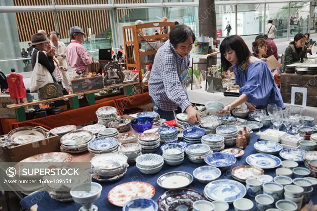 Japan, Tokyo, Yurakucho, Oedo Monthly Antique Market at the Tokyo International Forum Building, Pottery Display