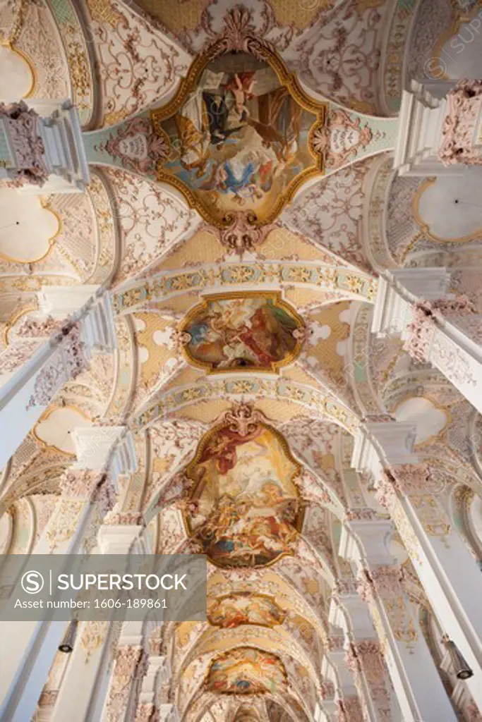 Germany, Bavaria, Munich, Heilig Geist Pfarrkirche aka Holy Ghost Church, Baroque Interior