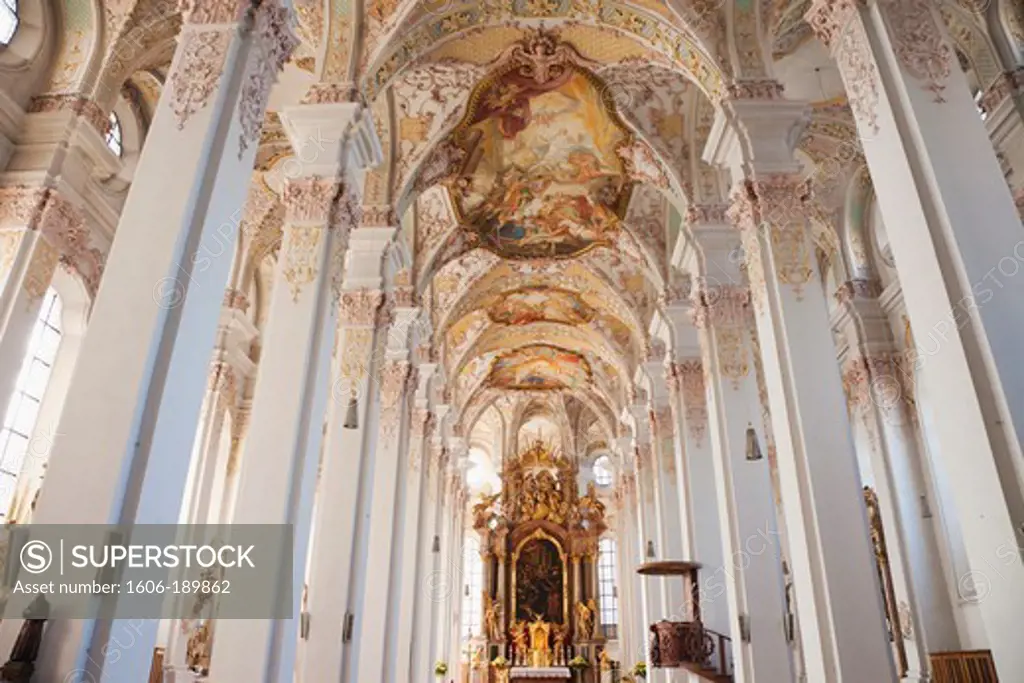 Germany, Bavaria, Munich, Heilig Geist Pfarrkirche aka Holy Ghost Church, Baroque Interior