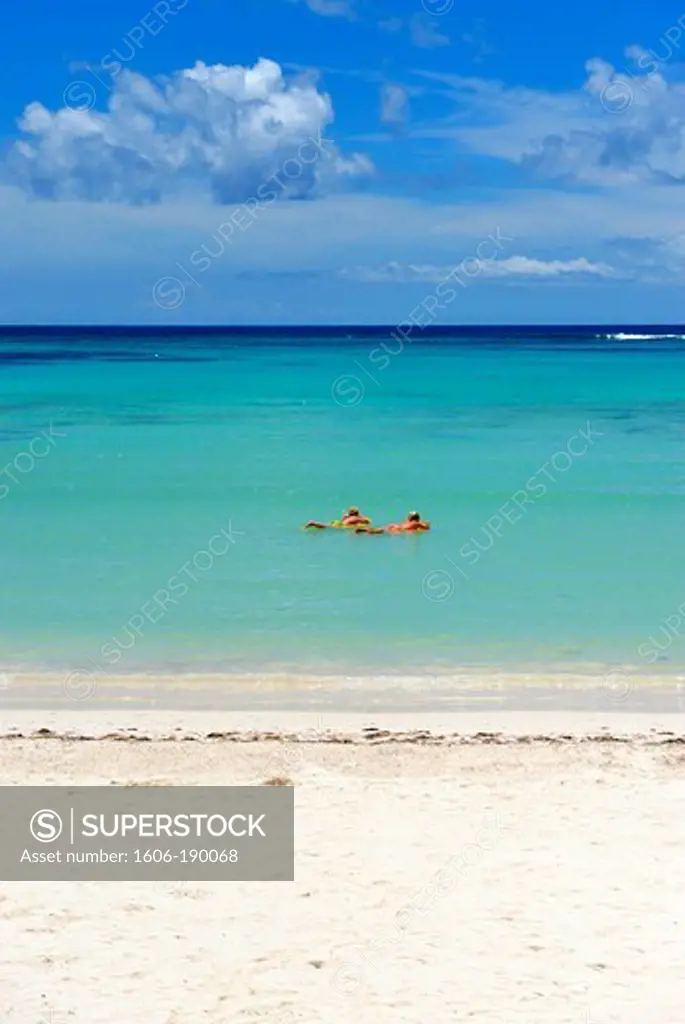 Bahamas,Northern Bahamas,Abaco island,Private beach at the Abaco club on Winding Bay,a Ritz-Carlton managed club