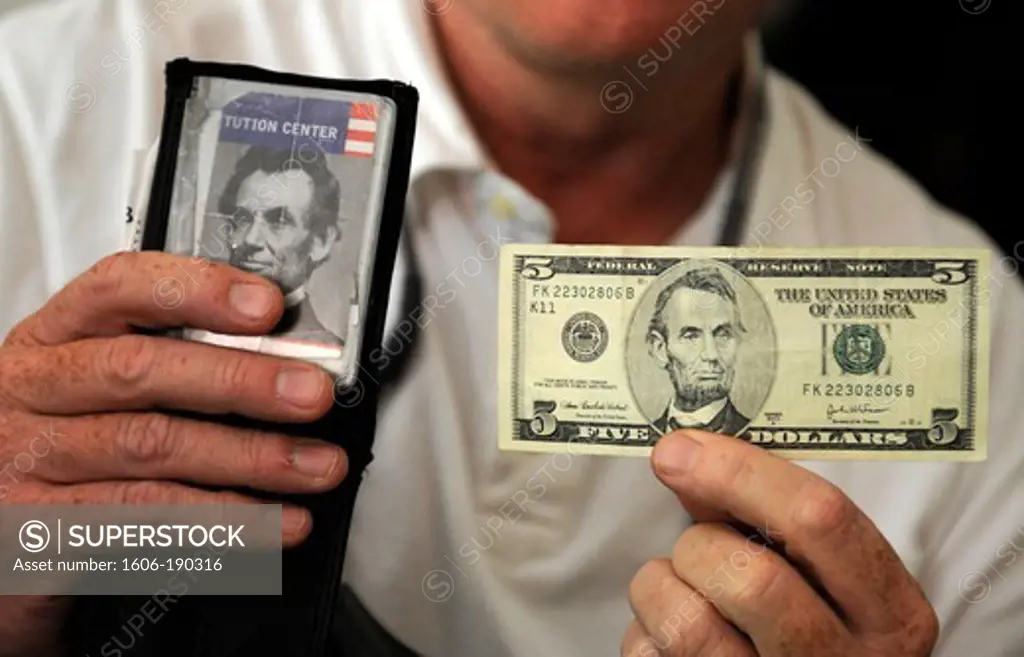 United States,USA,Pennsylvania,Philadelphia,Abraham Lincoln on the 5 dollar bill