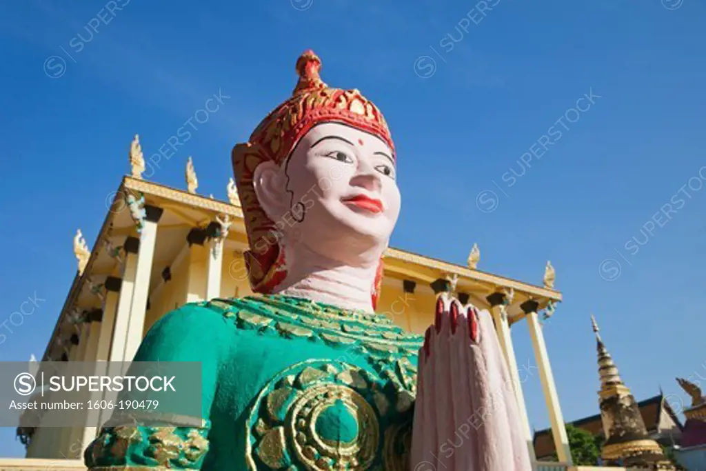 Cambodia, Phnom Penh, Statues in Wat Botum