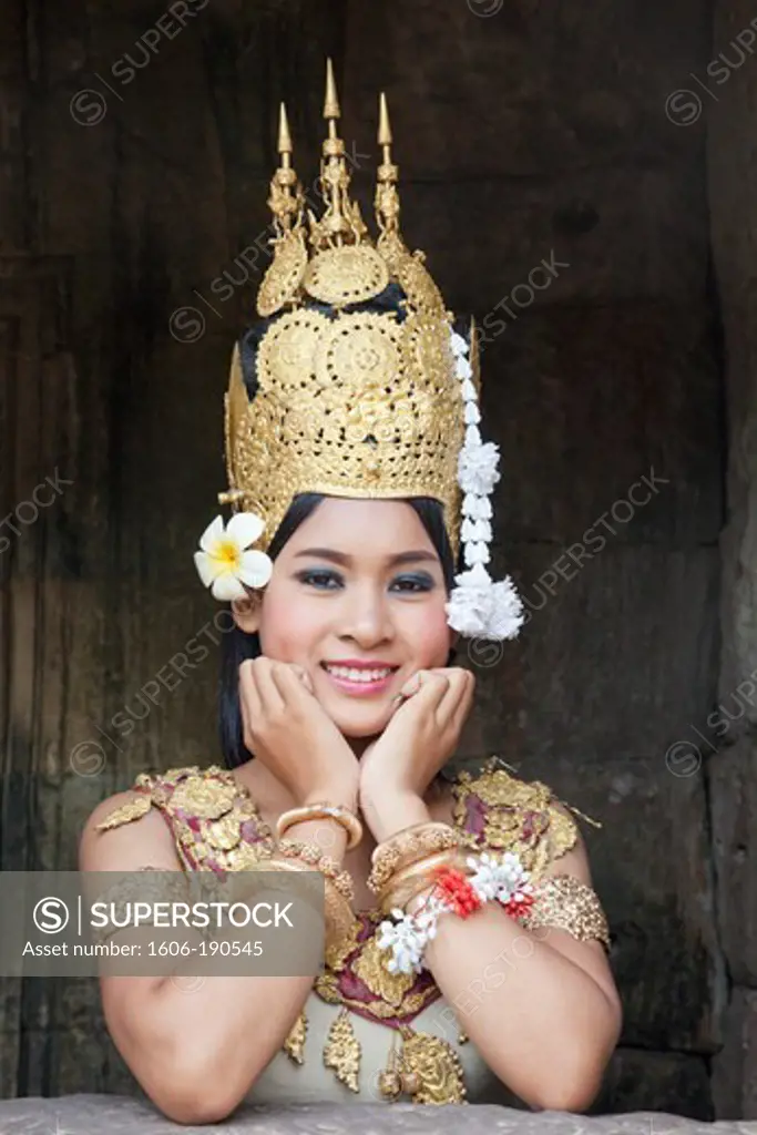 Cambodia, Siem Reap, Angkor Thom, Bayon Temple, Apsara Dancer