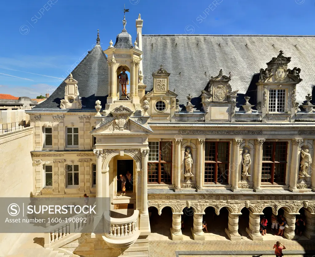 France, Poitou-Charentes, Charente-Maritime,La Rochelle, the city hall