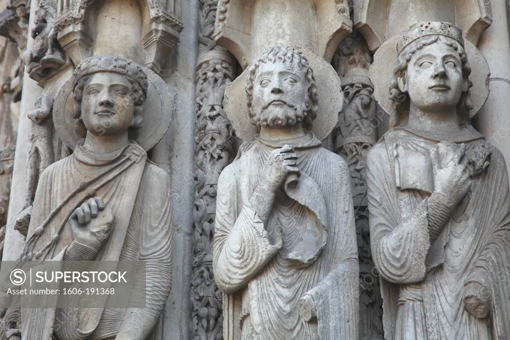 France, Centre val de Loire, Eure et Loir, Chartres, the cathedral (Unesco world heritage), royal gate