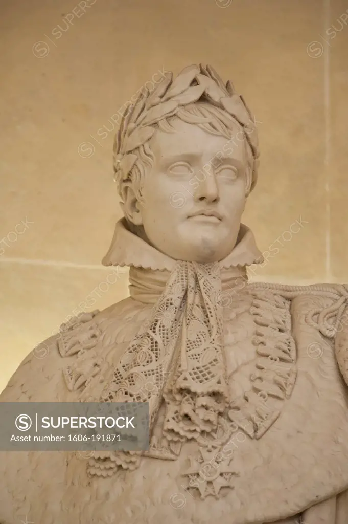 Paris 6th district - Institute of France - Napoleon Empereur's statue by Philippe-Laurent Roland ( 1807 )