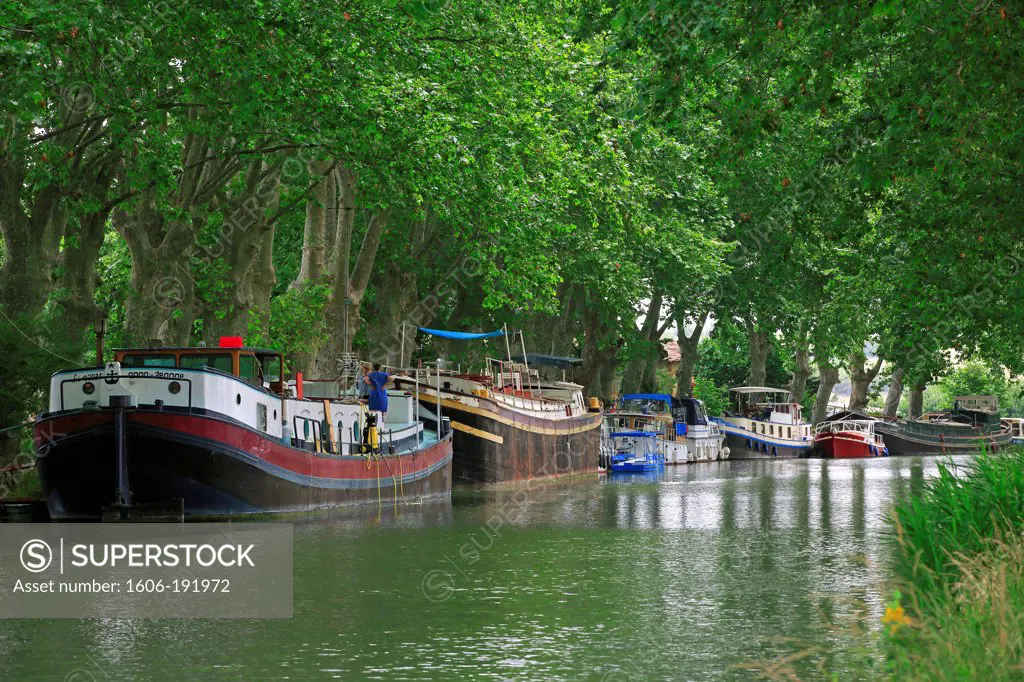 France, Herault (34), Canal du Midi is a canal that connects the Garonne River to the Mediterranean Sea Heritage of Humanity UNESCO /