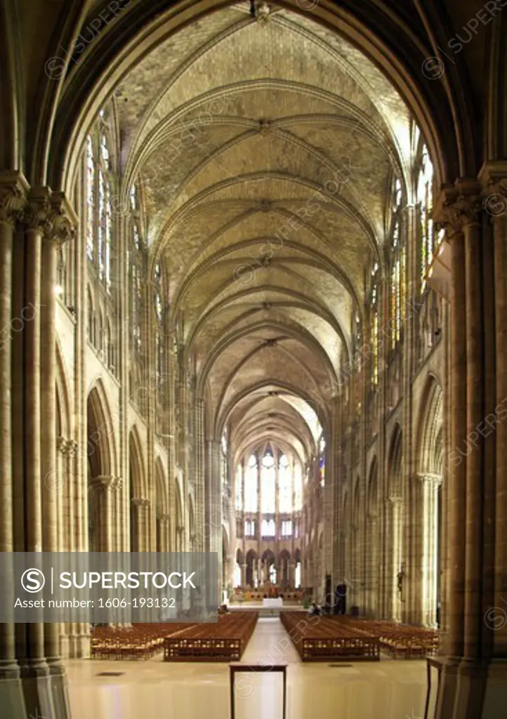 France, Paris, The Cathedral Basilica Of Saint Denis, Nave