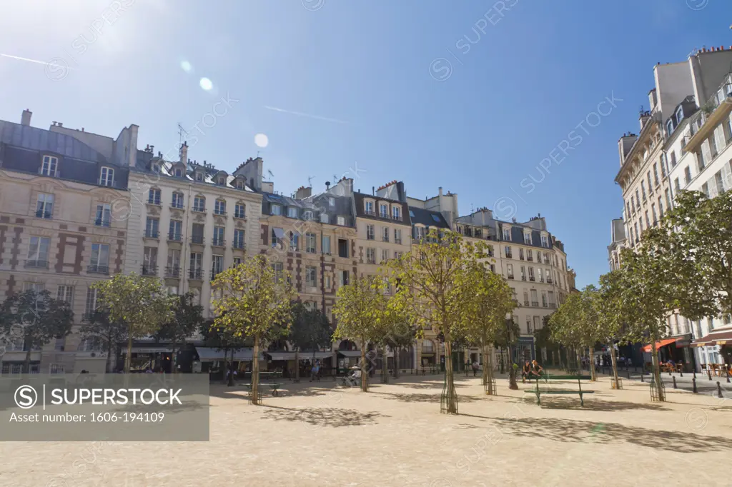 France, Paris, Place Dauphine