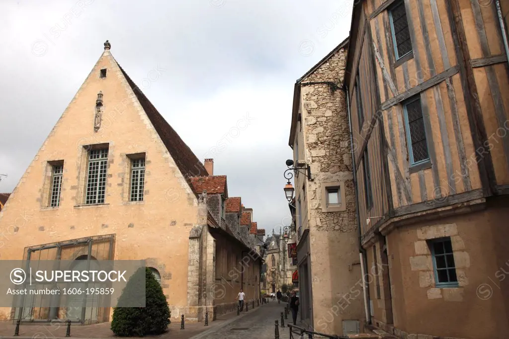 France, Pays De La Loire, Sarthe (72), La Ferte-Bernard, Covered Market From 1535