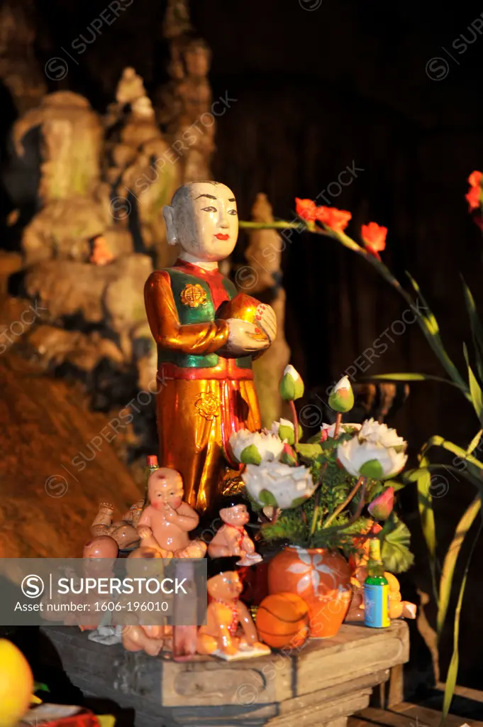 God Statue Inside The Perfume Pagoda Cave (Huong Tich Grotto), North Vietnam, Vietnam, South East Asia, Asia