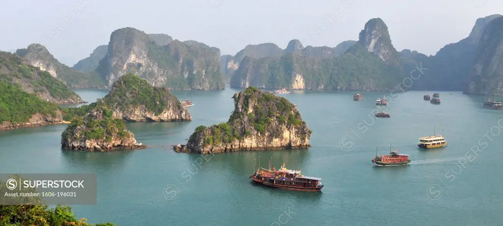 View Of Halong Bay At The End Of Afternoon, North Vietnam, Vietnam, South East Asia, Asia