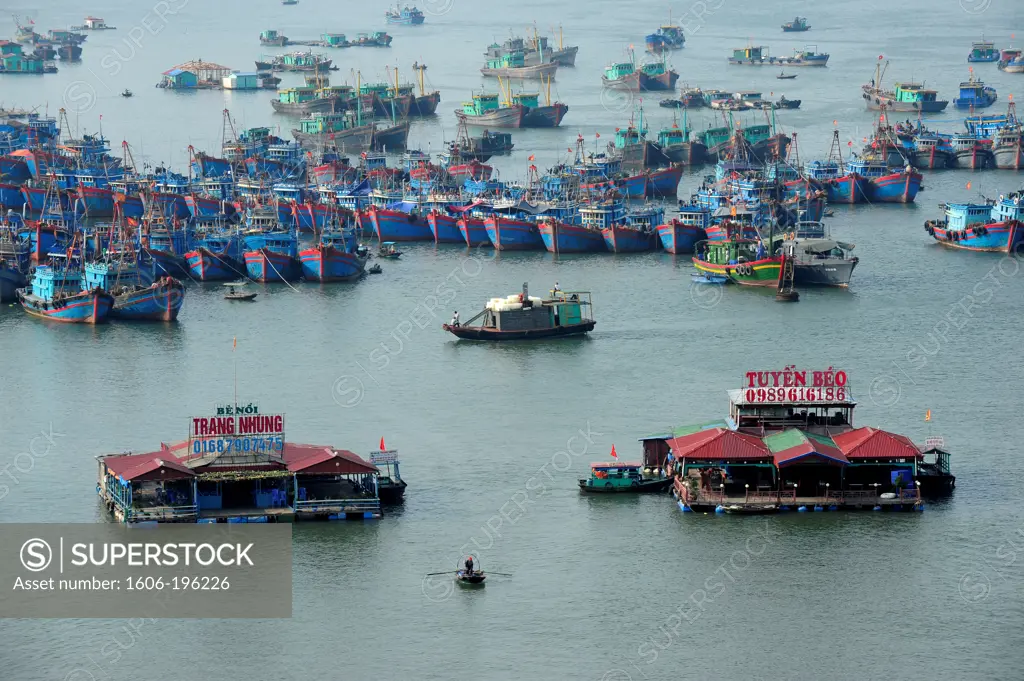 Port Of Cat Ba Island, Halong Bay, North Vietnam, South East Asia, Asia