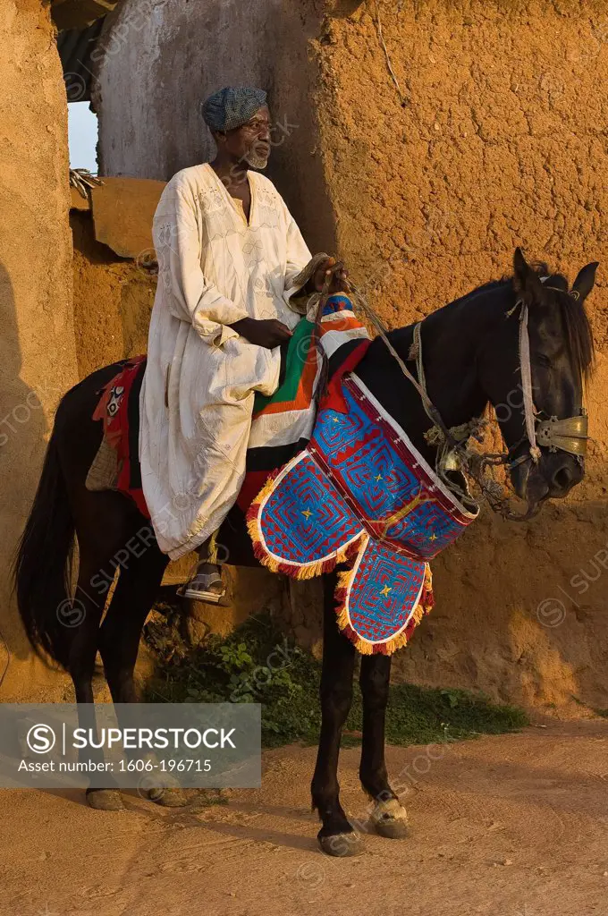 Benin, Alibori County, Kandi, Sabi Gounou Rider Of Bariba Ethnic Group Pledging Allegiance To King Kandi Saka Vafia Iii