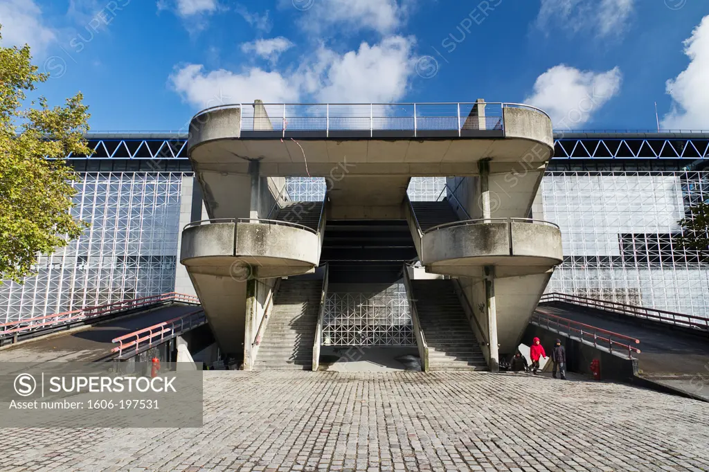 France, Paris, Cultural Center Of Science, Technology And Industry (Architecte, Adrien Fainsilber)