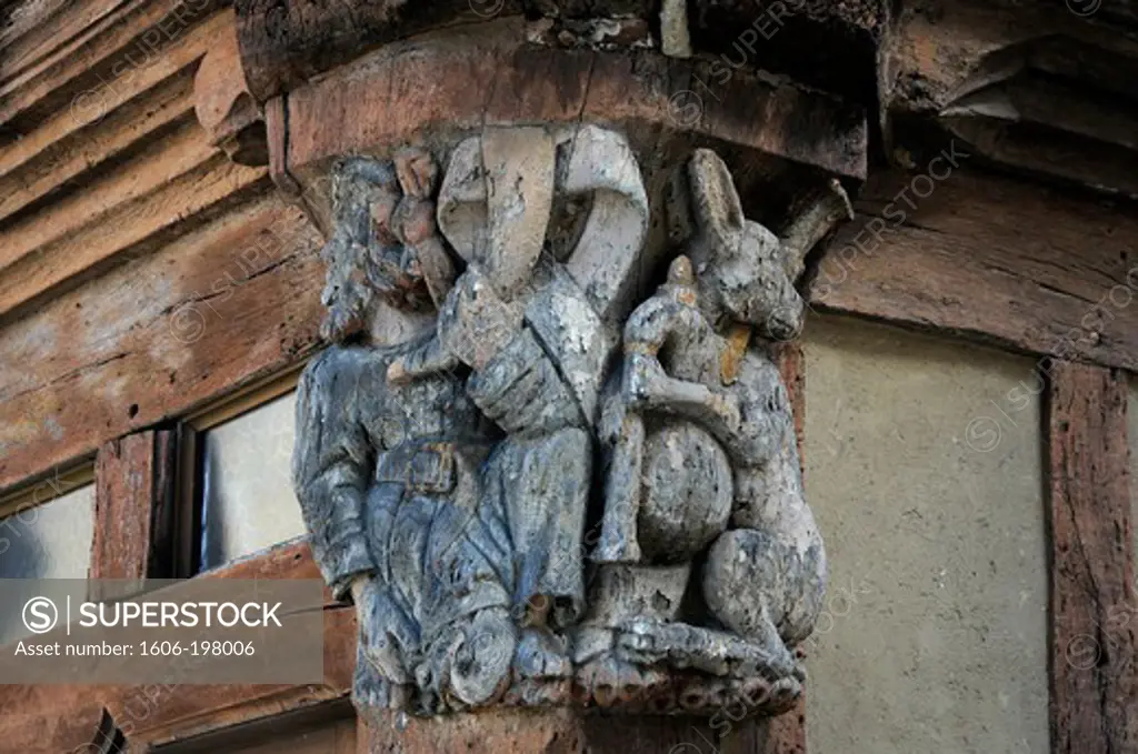 France, Brittany, Wood Carvings On Old House Place Bouffay In Malestroit, Morbihan.