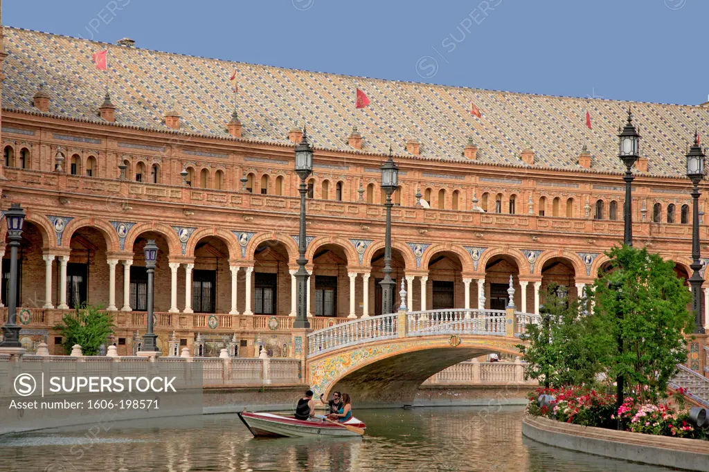 Spain, Andalusia, Seville City, Spain Square, Canal