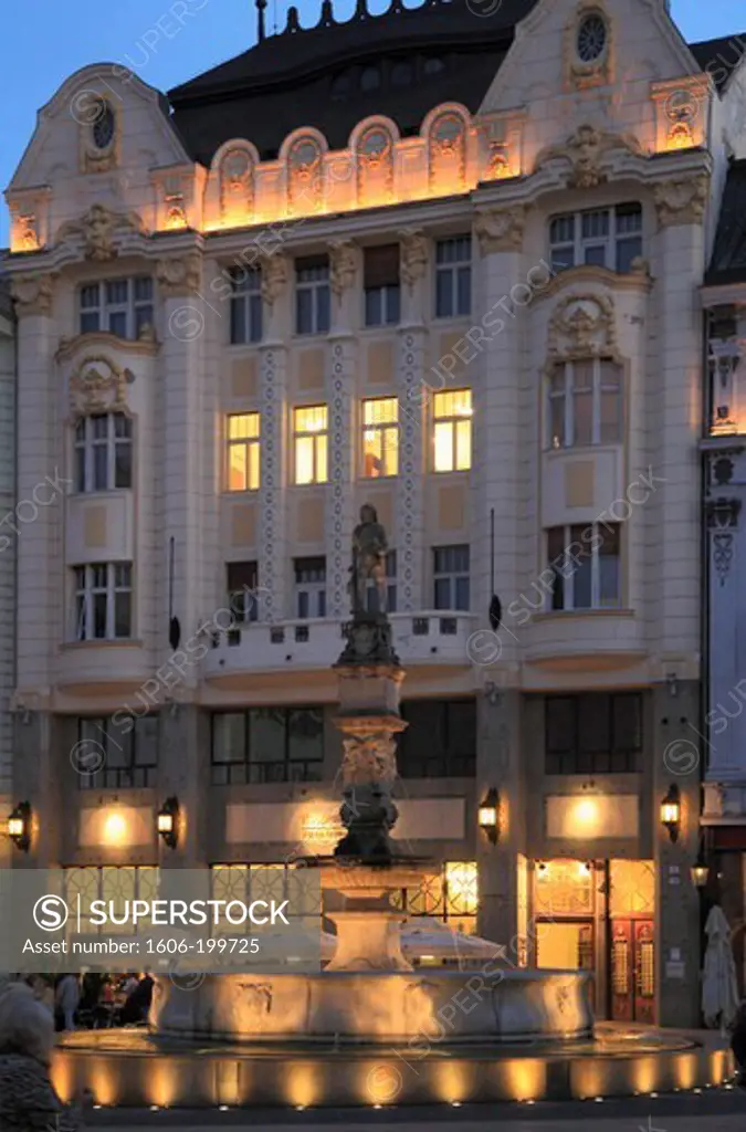 Slovakia, Bratislava, Main Square, Roland'S Fountain,