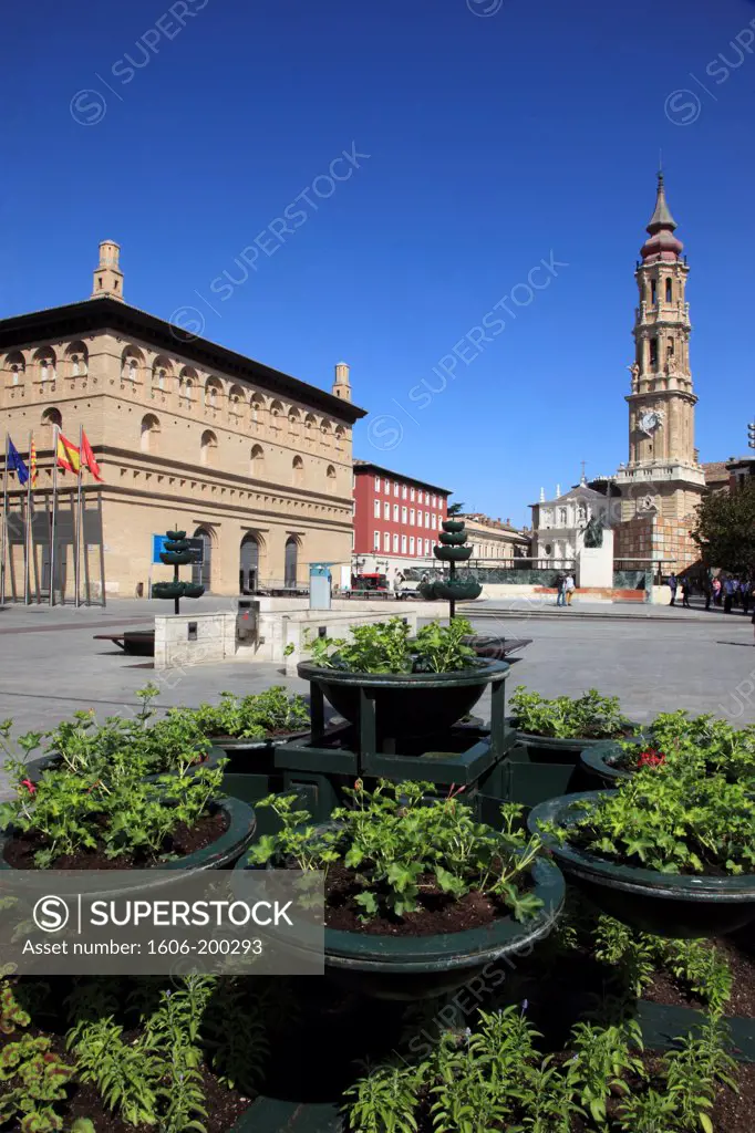 Spain, Aragon, Zaragoza, Plaza De La Seo, La Lonja,  Cathedral,