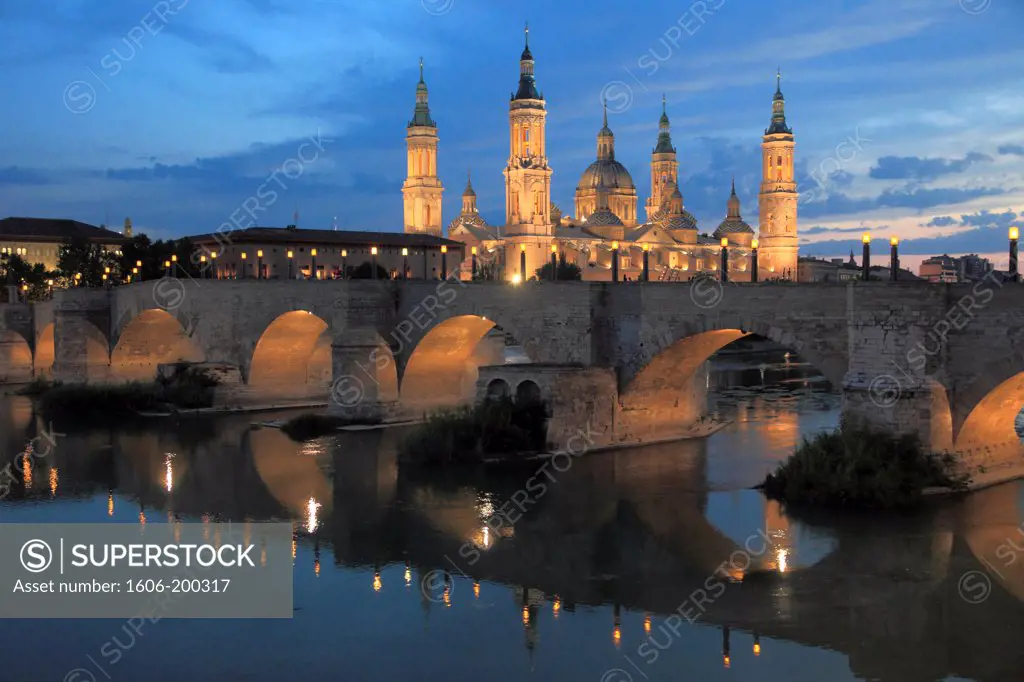 Spain, Aragon, Zaragoza, Basilica De Nuestra Senora Del Pilar, Ebro River, Puente De Piedra, Bridge,