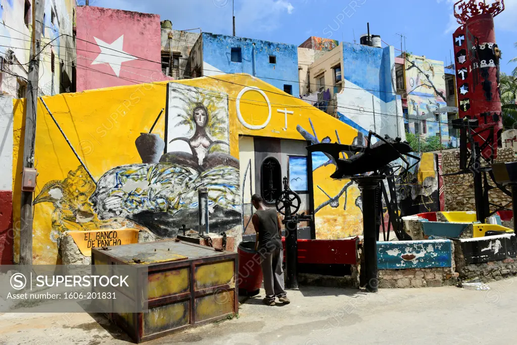 Street Mural In Callejon De Hamel, A City Block In Havana Centro, Dedicated To The Preservation And Expression Of Afro-Cuban Culture