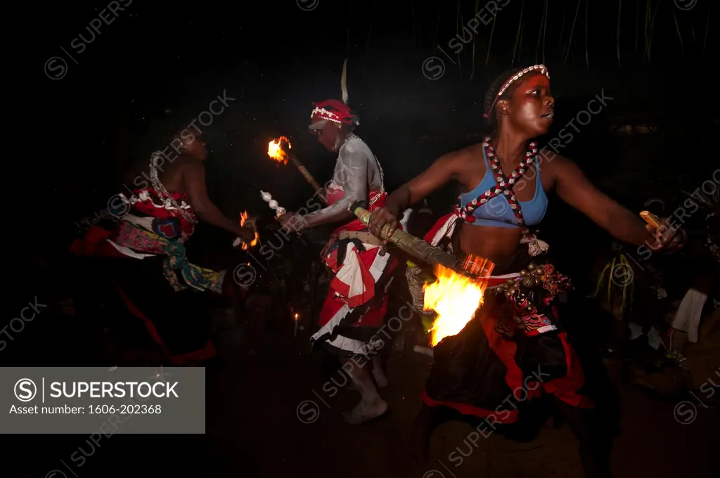 Africa, Gabon, Estuaire Region, Libreville Capital, Bwiti Ceremonies, During The Second Half Of The Ceremony, Bwitist Initiates Have Dressed And Put Make Up On To Honor Spirits Who They Can Now Dance And Sing With