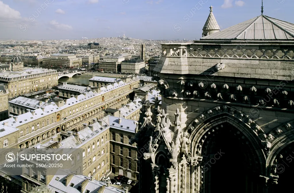 France, Paris, Notre Dame cathedral, Hotel Dieu view from above