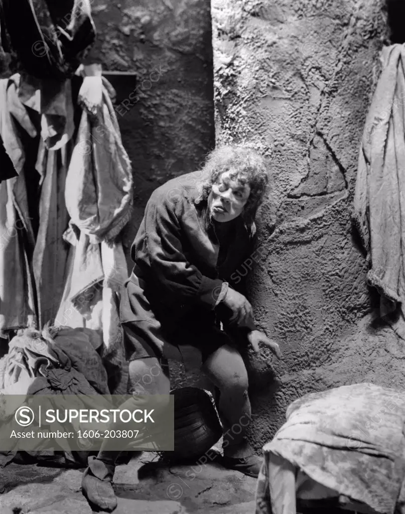 Lon Chaney, The Hunchback of Notre Dame, 1923 directed by Wallace Worsley (Universal Pictures)