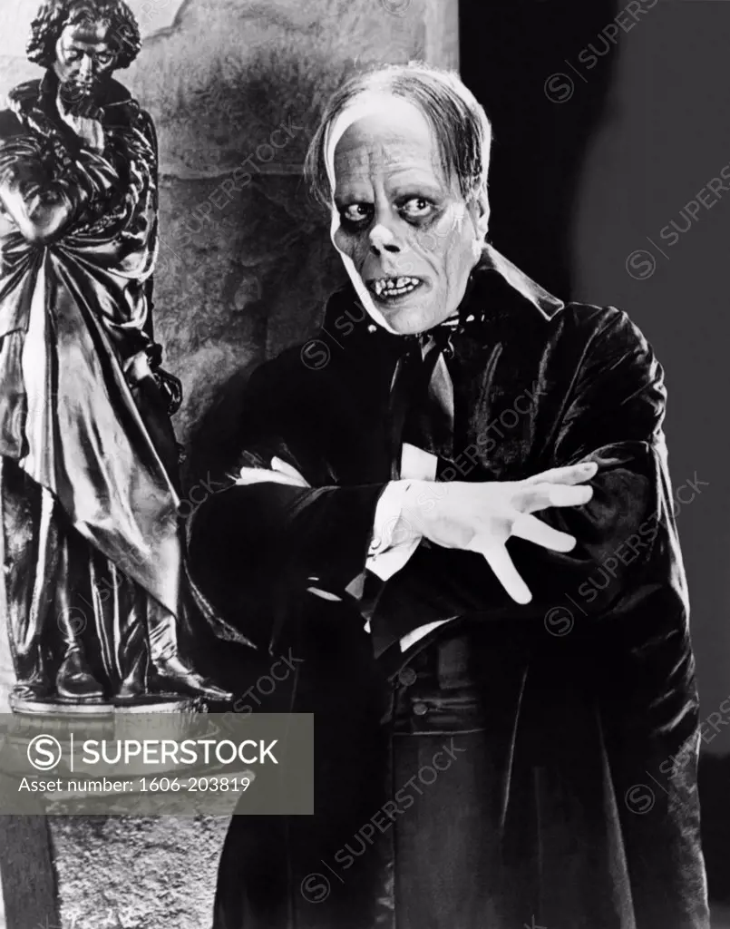 Lon Chaney, The Phantom of the Opera, 1925 directed by Rupert Julian and Lon Chaney (Universal Pictures)