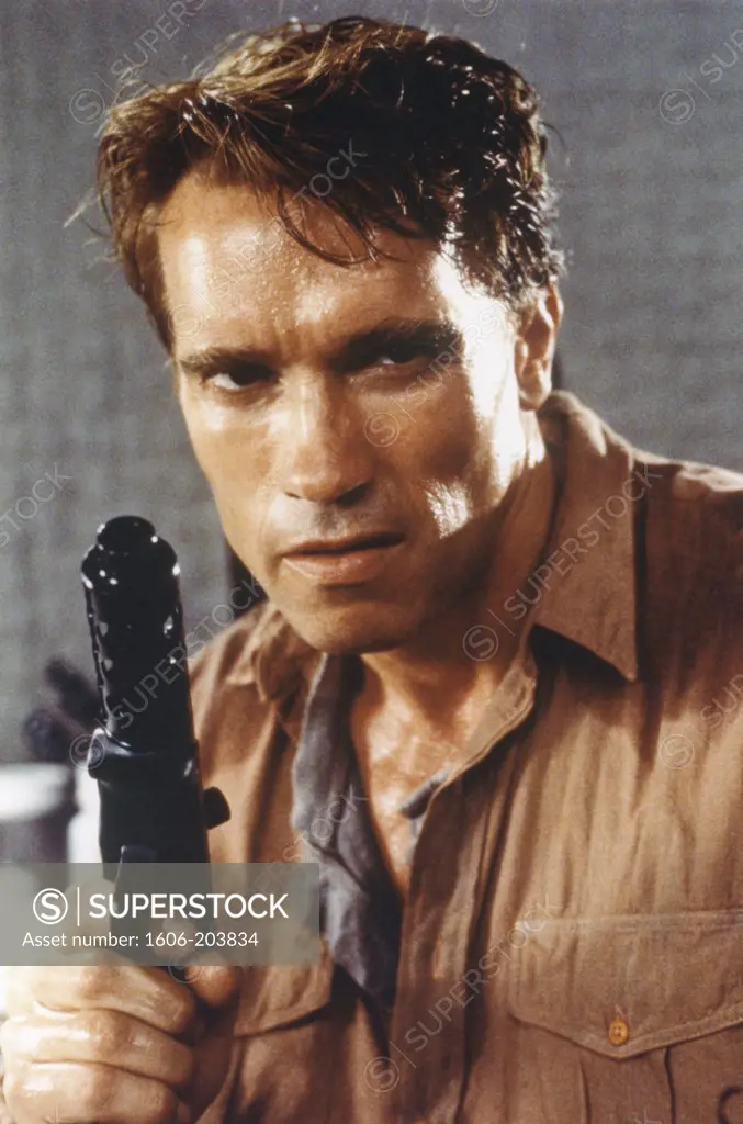 Arnold Schwarzenegger, Total Recall , 1990 directed by Paul Verhoeven (TriStar Pictures)