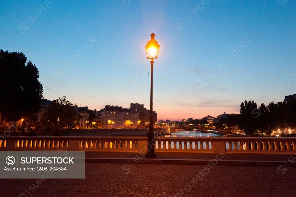 France, Paris, Pont Louis Philippe